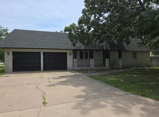 3504 N Elm St, Hutchinson, KS 67502