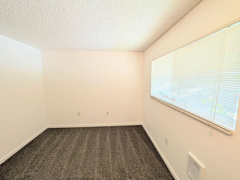 Kingcity Apartments — Photo 80