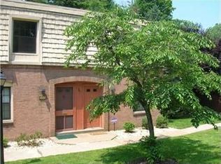 638 Carriage, Pennsbury, PA 15205