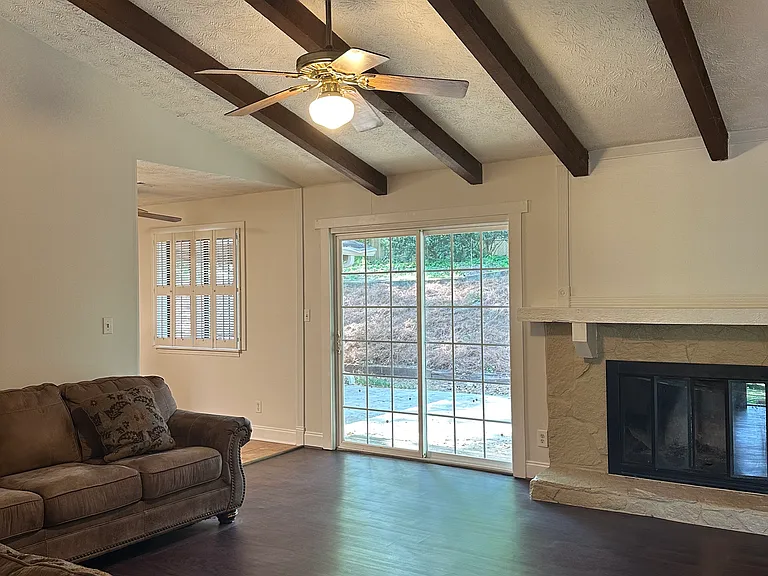 678 Shagbark Ct SE — Photo 28