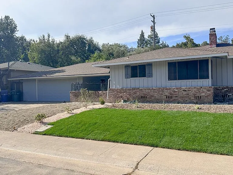 4700 Winding Way — Photo 3