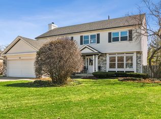 302 Chateau Dr, Buffalo Grove, IL 60089