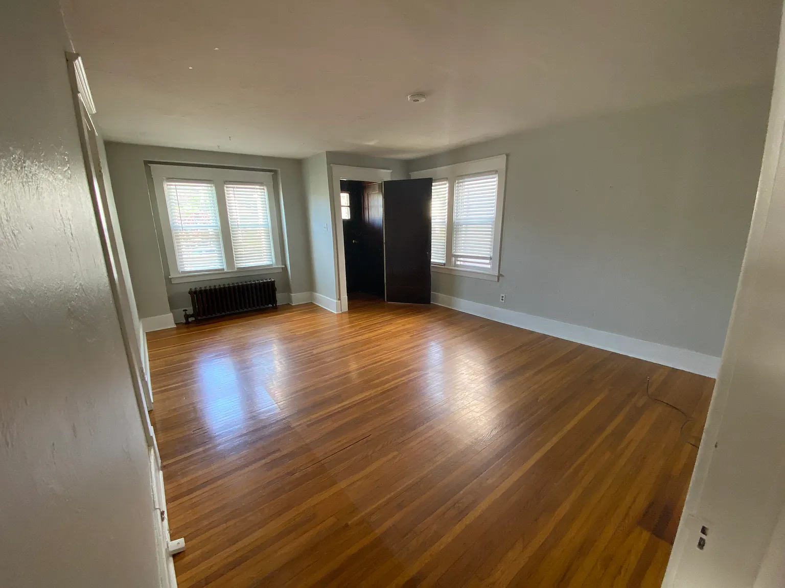2 bed, 1000 sqft, $1,250 — Photo 2