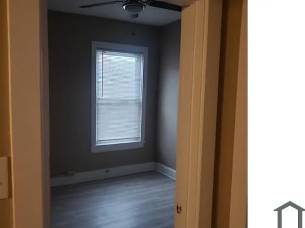 9730 S Prairie Ave APT 1R, Chicago, IL 60628