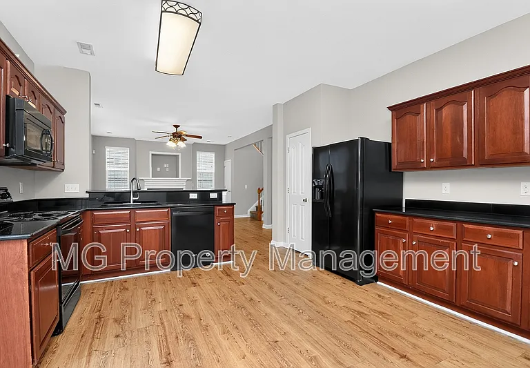 16223 Circlegreen Dr — Photo 7