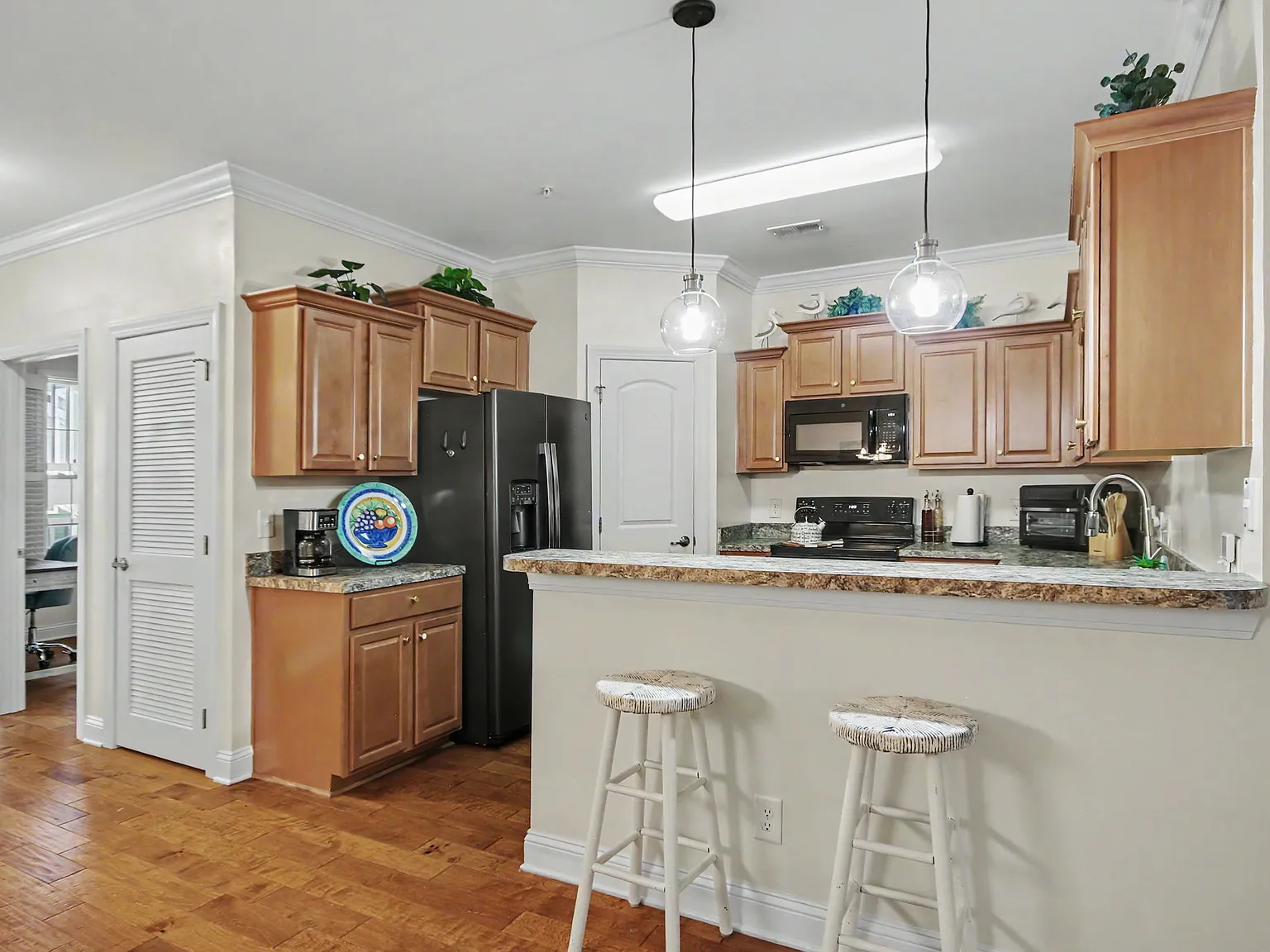 2 bed, 1262 sqft, $1,995 — Photo 3