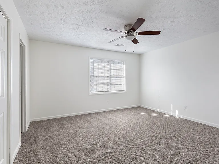 330H Winding River Dr NE — Photo 16