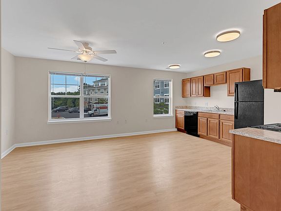 5th image of 7410 Grace Dr #204