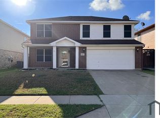 9237 Saint Martin Rd, Fort Worth, TX 76123