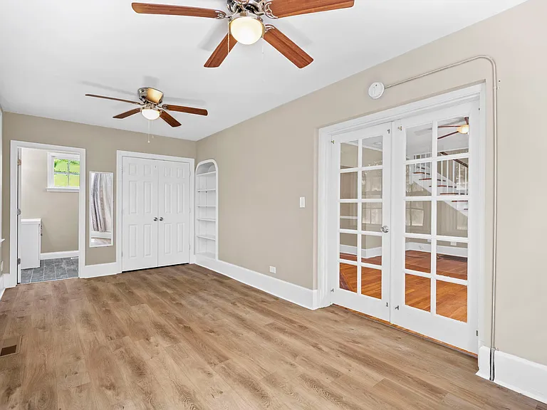 502 Thomas Rd — Photo 15