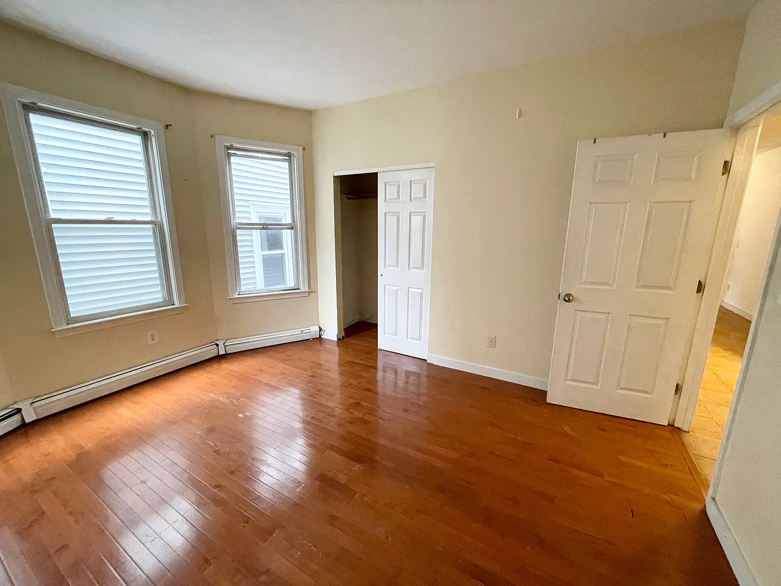 3 bed, 1.5 bath, 1200 sqft, $4,500 — Photo 4