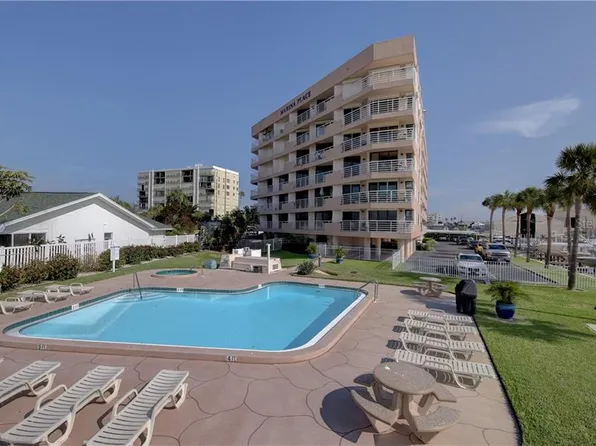 2539 Gary Cir APT 206, Dunedin, FL 34698