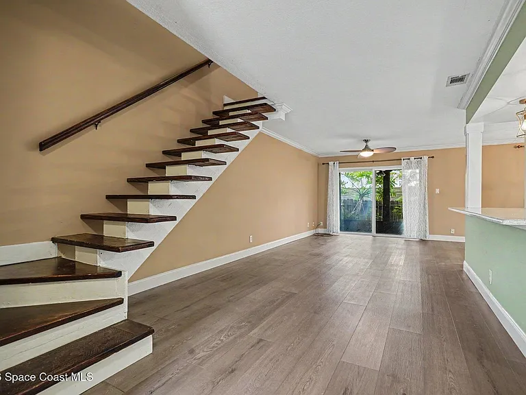 110 Skyline Blvd — Photo 15