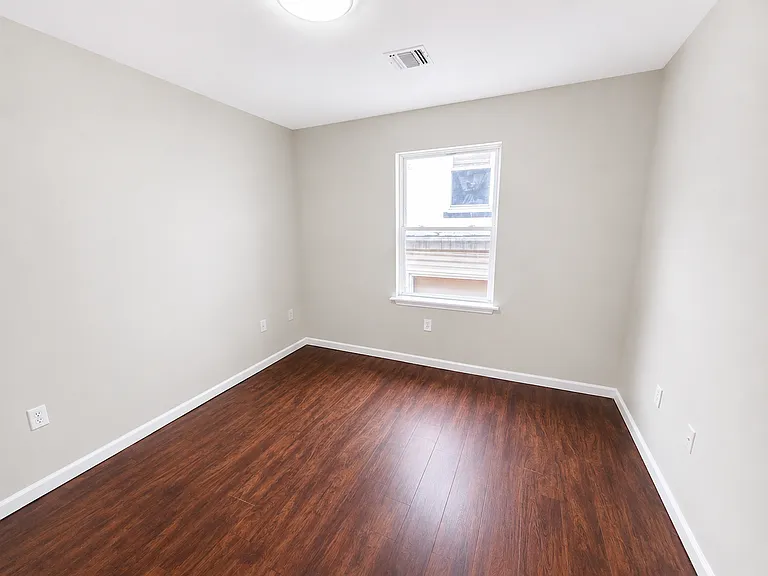 857 S 14th St #3 — Photo 14