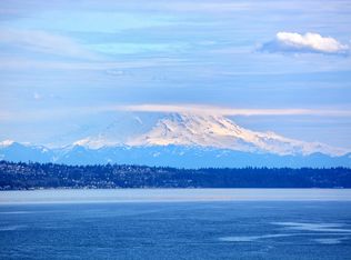 000 Falk Rd NE, Bainbridge Island, WA 98110