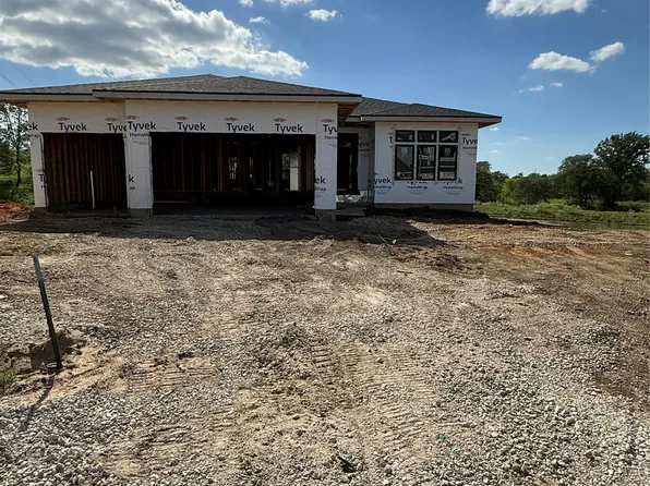 5548 167th St, Urbandale, IA 50323