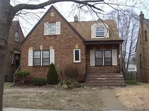 18054 Ridgewood Ave photo 1