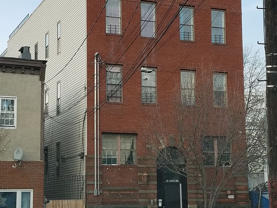1st image of 91 Broad St