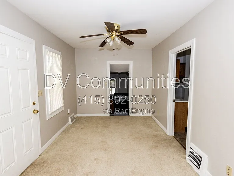 4488 W 149th St — Photo 4
