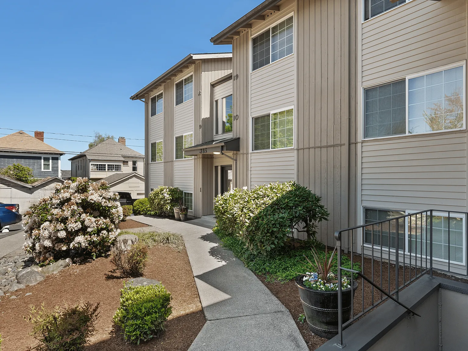 Maples Apartments — Photo 4