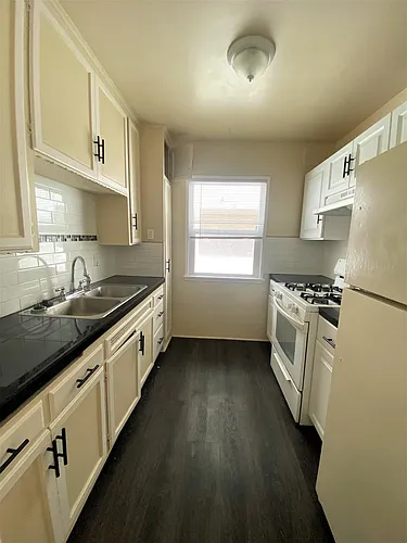 1405 E Ocean Blvd Photo 1