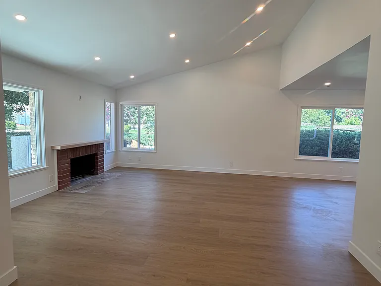 8390 Faust Ave — Photo 4