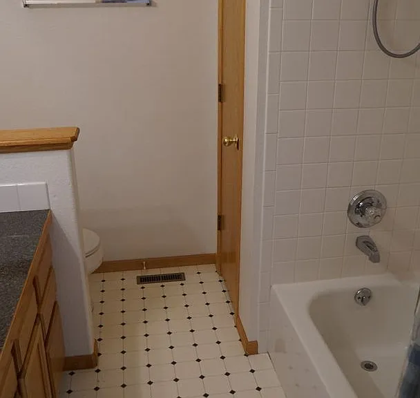 324 Saturn Dr — Photo 14