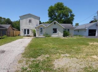 2912 S 3rd St, Niles, MI 49120