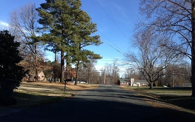 2nd image of 100 Willowbrook Dr