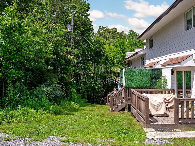 400 Gallery Ln #D5 — Photo 33