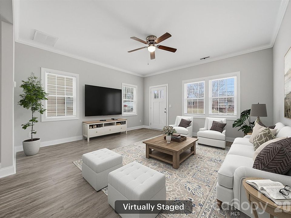 1st image of 2650 14th St NE