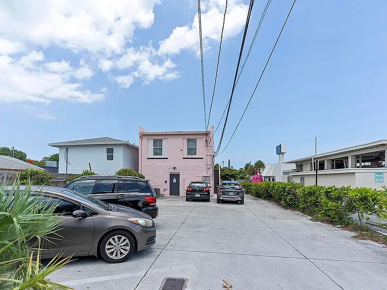 521 N Dixie Hwy — Photo 38