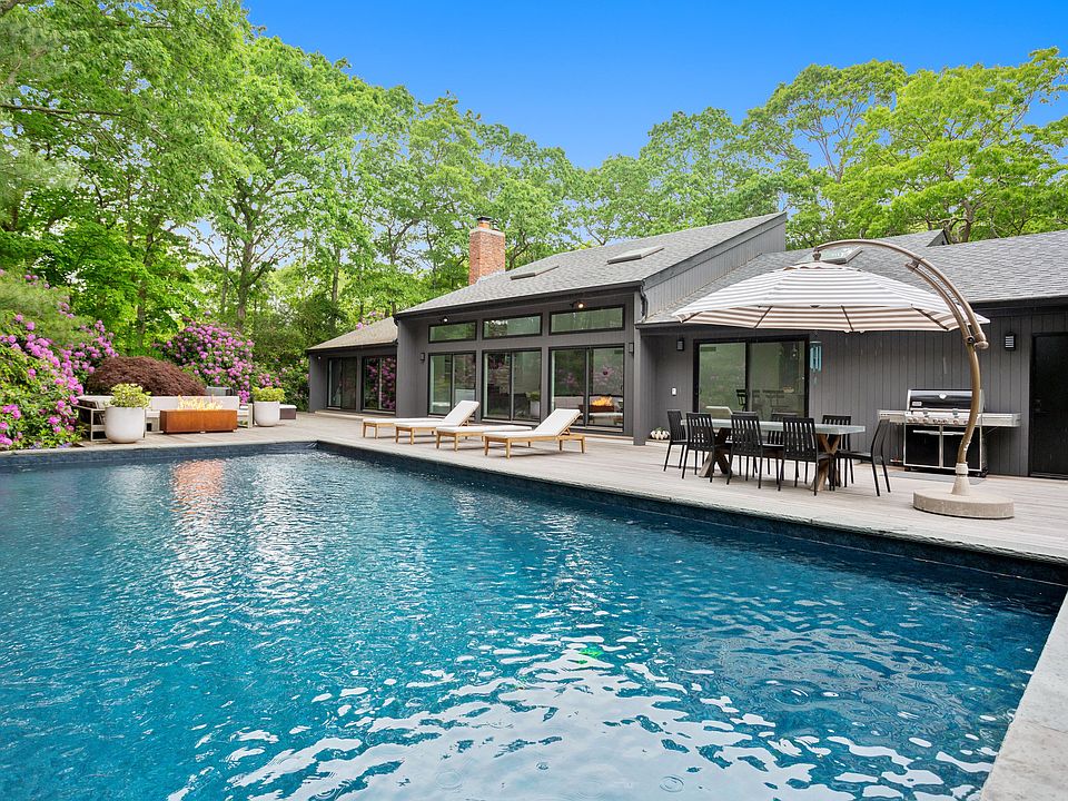 1st image of 3 Blueberry Ln