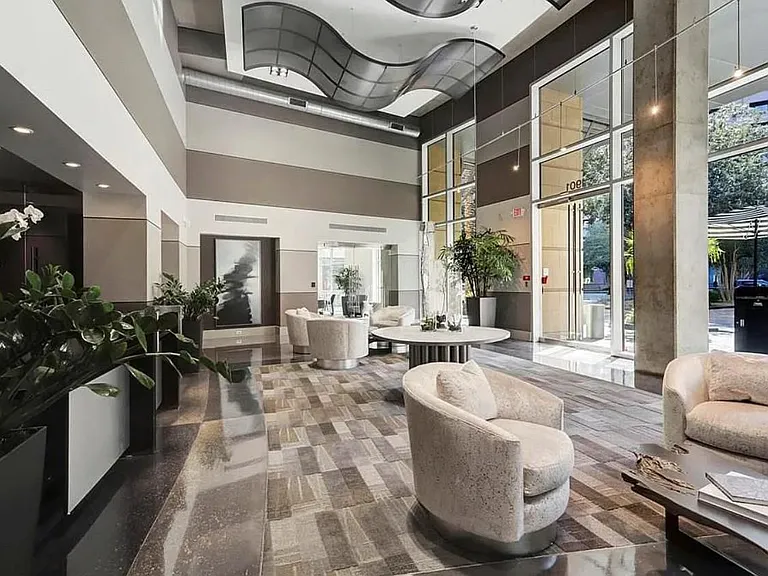 1901 Post Oak Blvd #3109 — Photo 30