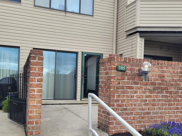 705 Cherrington Dr, Harrisburg, PA 17110