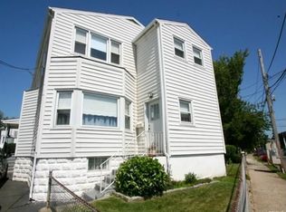 656 Beechmont Ave, Bridgeport, CT 06606