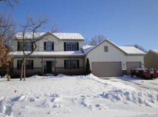 15959 Yellow Pine St NW, Andover, MN 55304