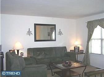 1st image of 17 Sherwood Ln