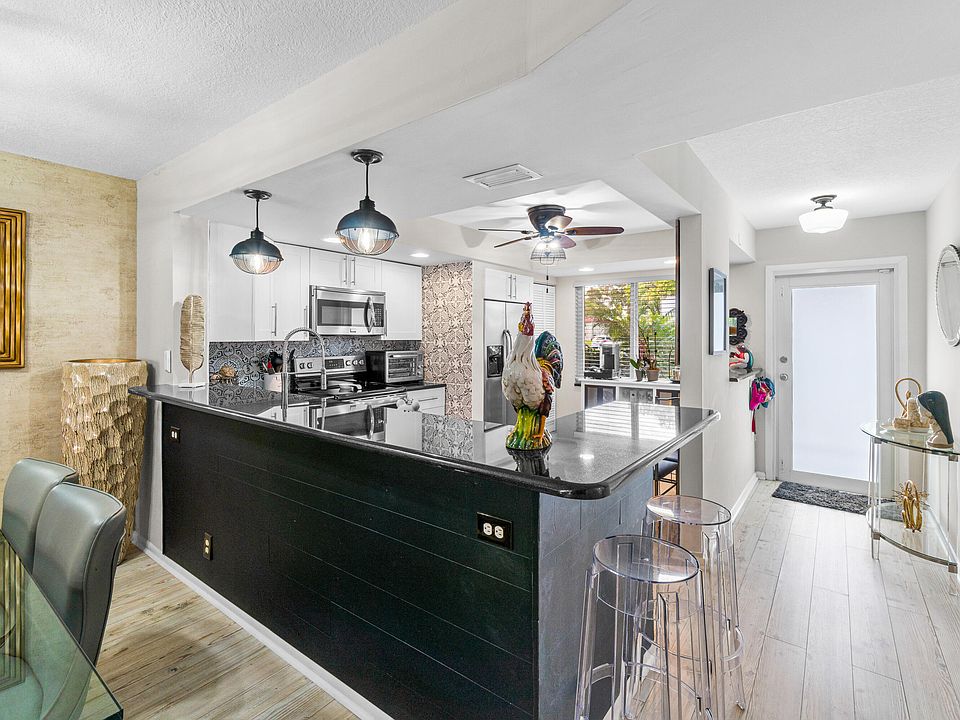 1st image of 27 Abbey Lane #103