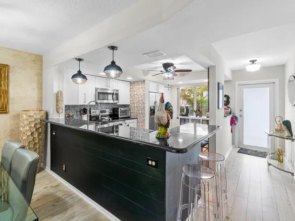 27 Abbey Lane #103, Delray Beach, FL 33446