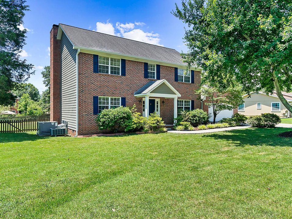 1st image of 11536 Gates Mill Dr