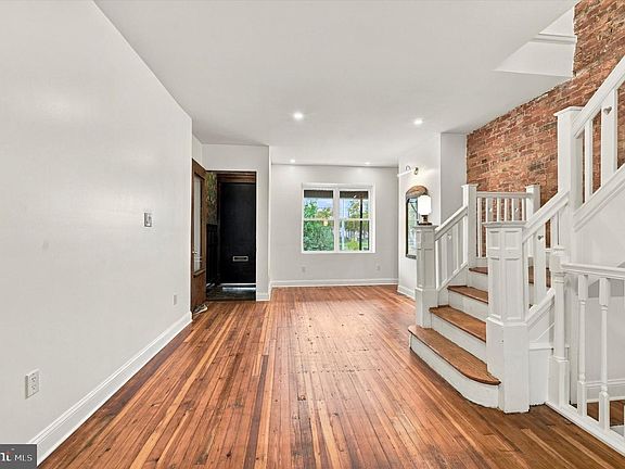 5th image of 5513 Webster St