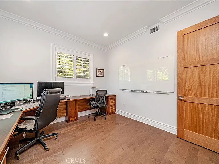 1217 Olive La Canada — Photo 19