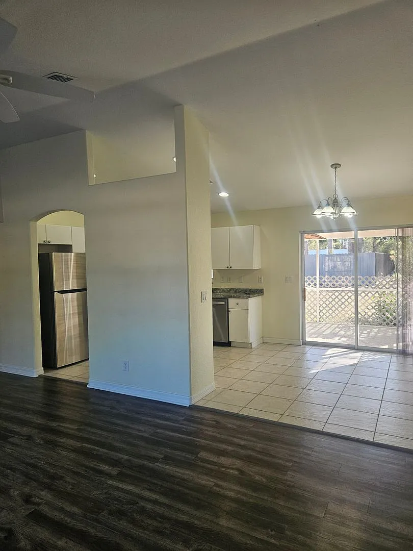 Beautiful 3-bedroom rental home in North Port Fl. — Photo 3