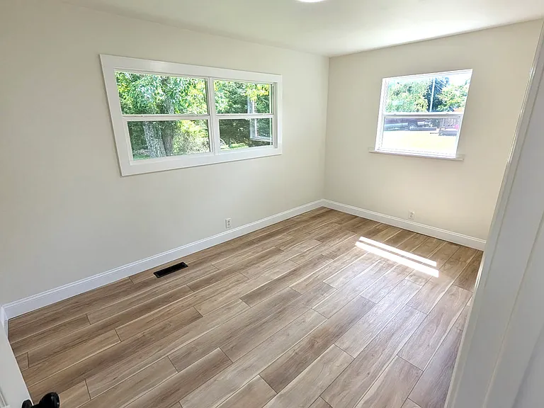 111 Brumley Cir — Photo 4