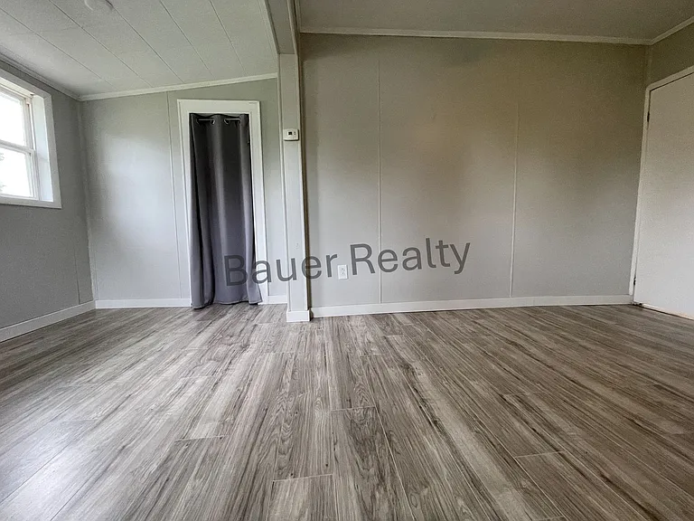 844 Lake Dr — Photo 11