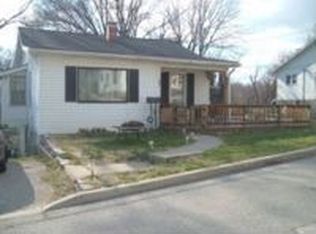 812 Park Dr, Alton, IL 62002