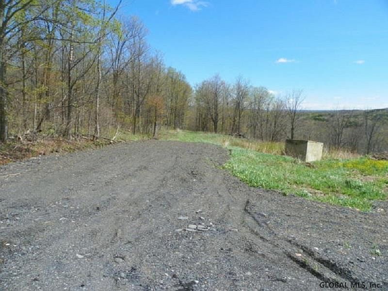 4th image of 122 GOEWEY Road