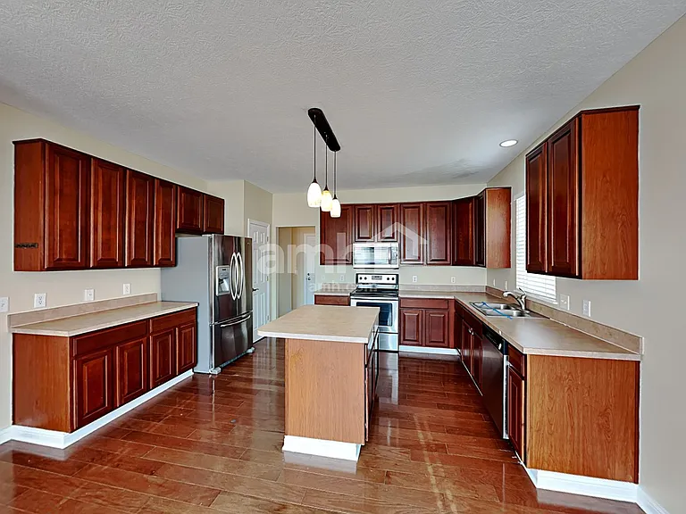 7200 Winterbek Ave — Photo 3