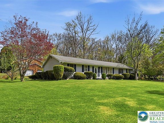 3rd image of 4 Codorus Rd